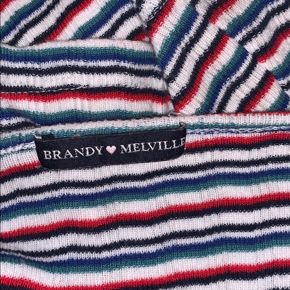 ๐ Brandy Melville Cropped Tank Top - Picture 2 of 4